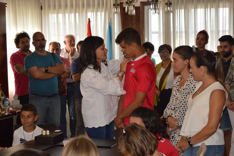 Mos homenaxea a Juan Ferron e ao C.N. Mos pola excelente tempada