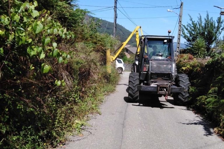 Redondela iniciou, na pasada semana, a limpeza e rozado dos camiños de titularidade municipal