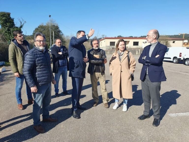 O Alcalde das Neves opina que o aparcadoiro da PLISAN ten que completarse cunha estación de viaxeiros