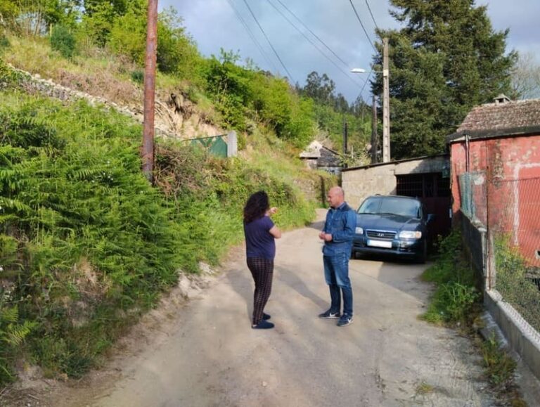 Adxudicadas as obras de pavimentación de camiños municipais en Barcia de Mera e Paraños