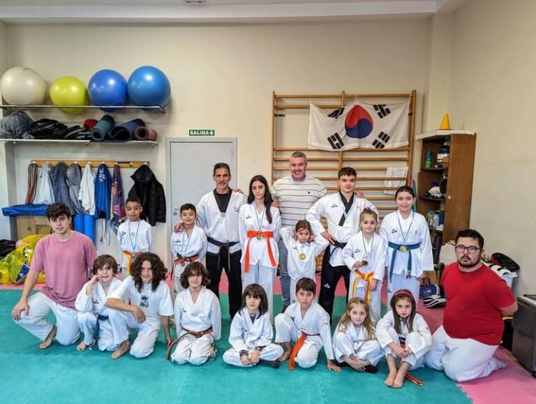 Novos triunfos para o taekwondo da Cañiza